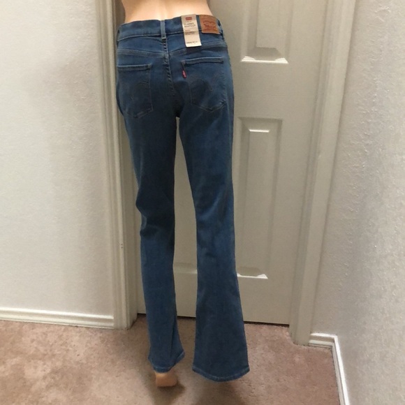 Levis Classic Bootcut Jeans - Picture 12 of 14